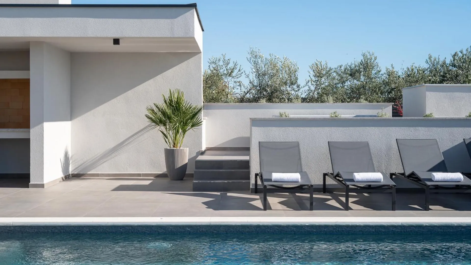 Villa Zenith With Private Pool And Jacuzzi Bibinje
