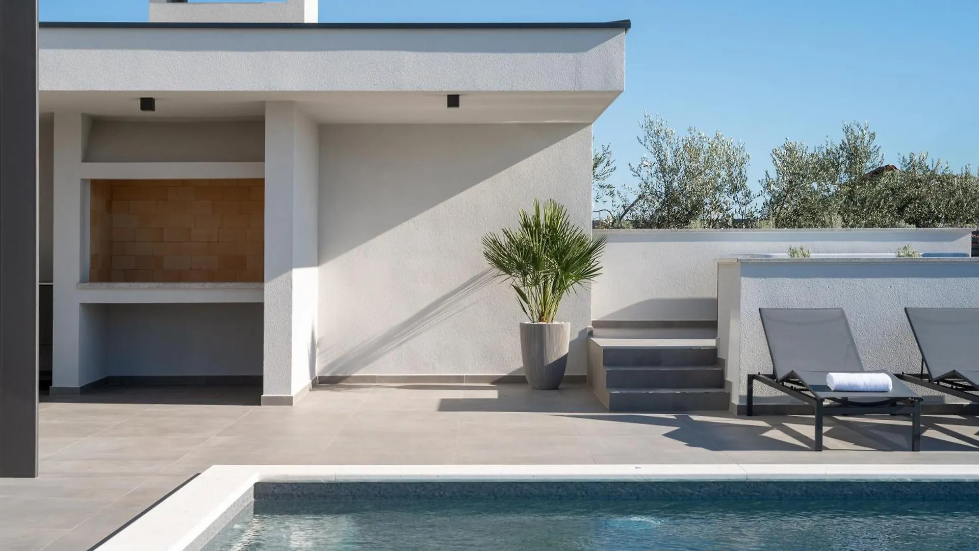 Villa Zenith With Private Pool And Jacuzzi Bibinje