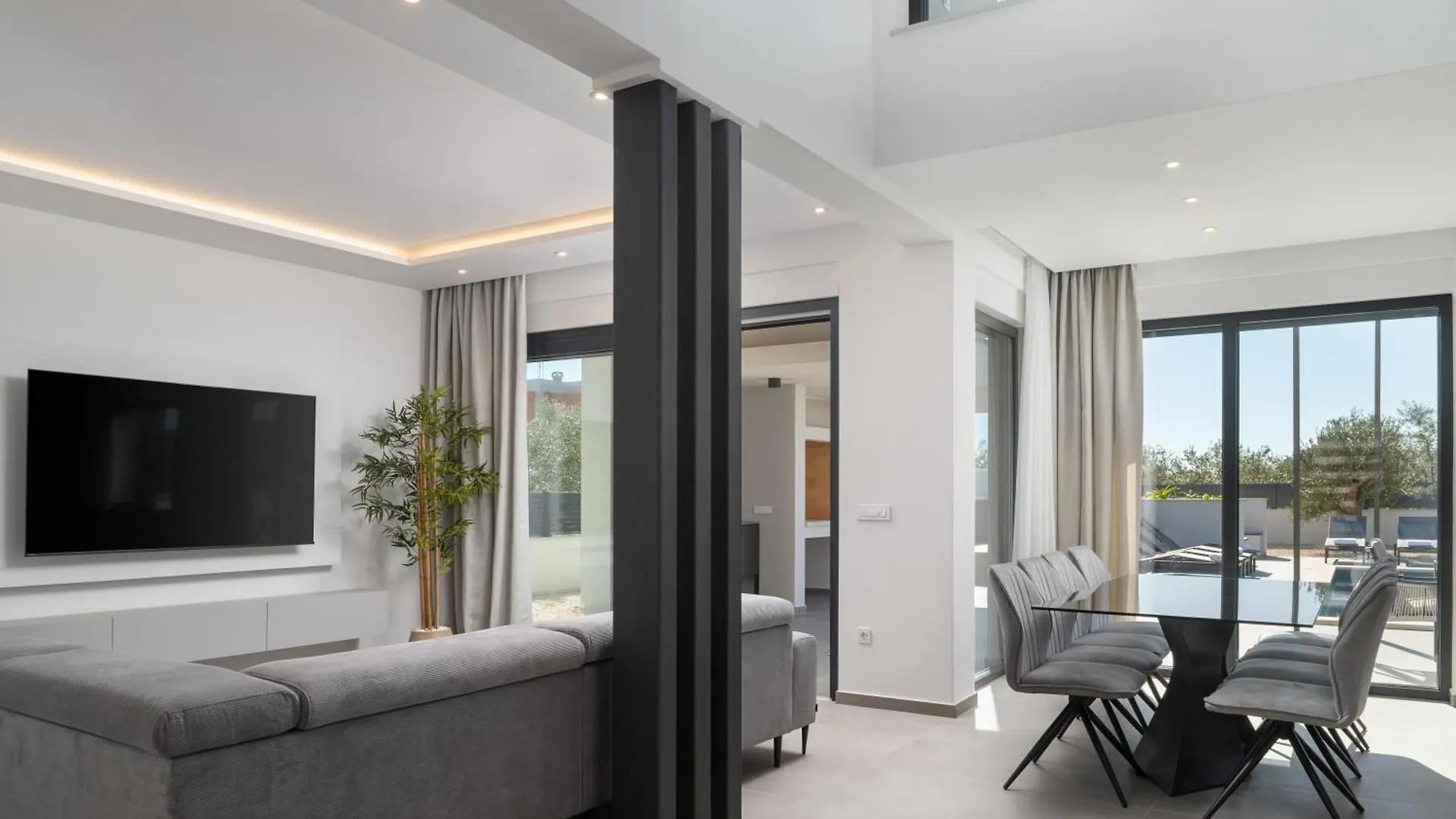 Villa Zenith With Private Pool And Jacuzzi Bibinje