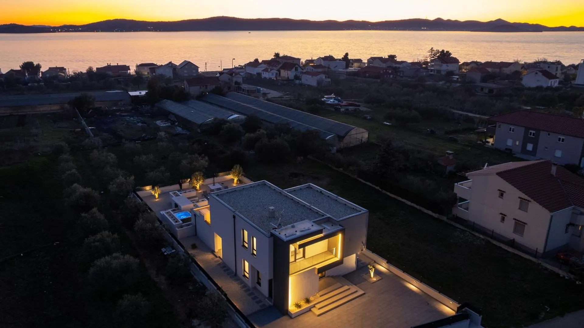 Villa Zenith With Private Pool And Jacuzzi Bibinje